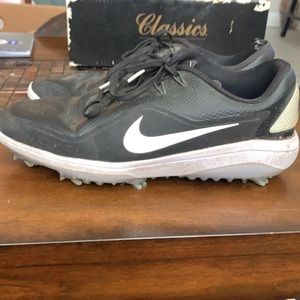 Nike golf shoe
